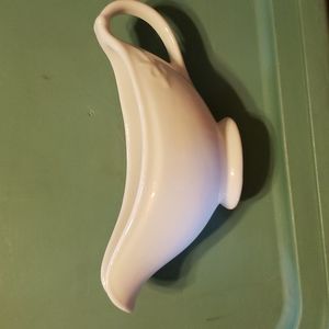 Gravy boat